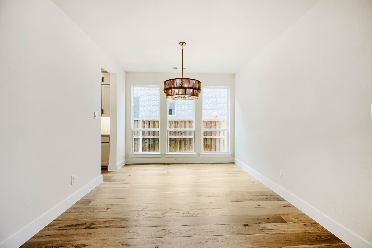 940 Heatherbrook - Dining Area