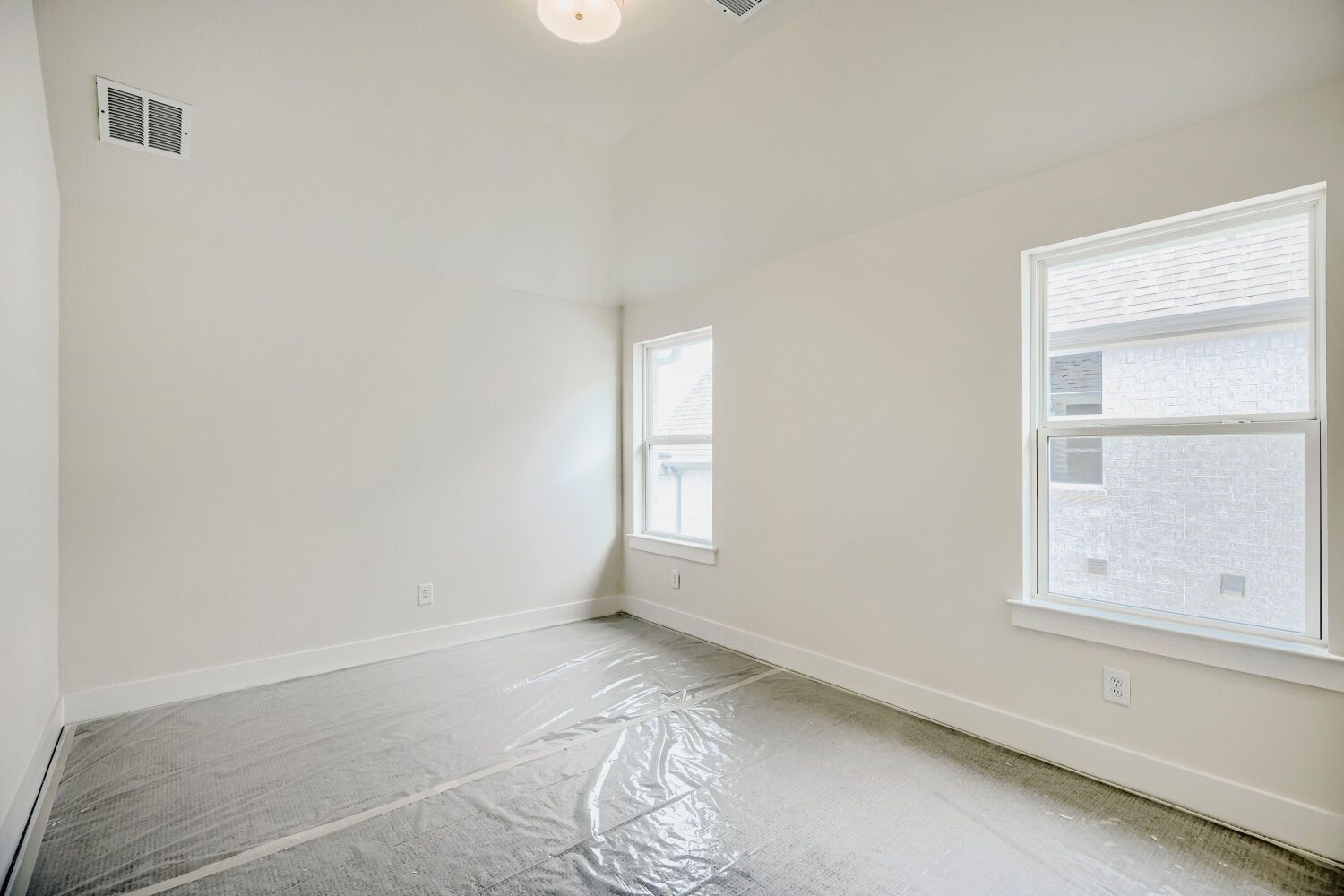 940 Heatherbrook - Bedroom