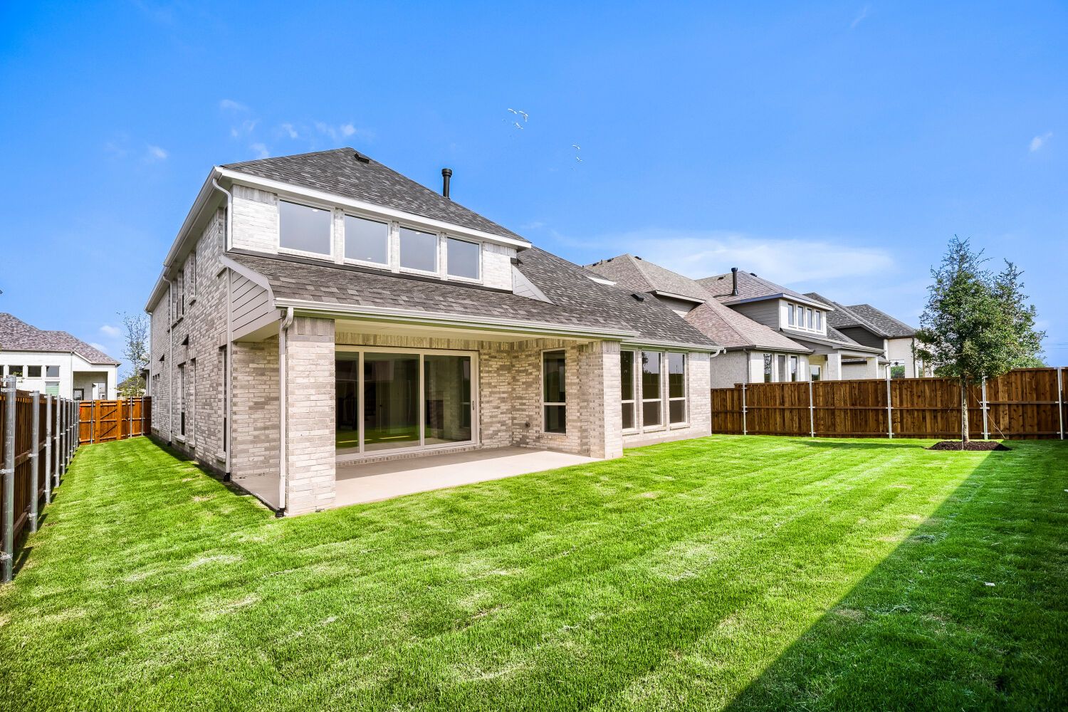 940 Heatherbrook - Rear Exterior