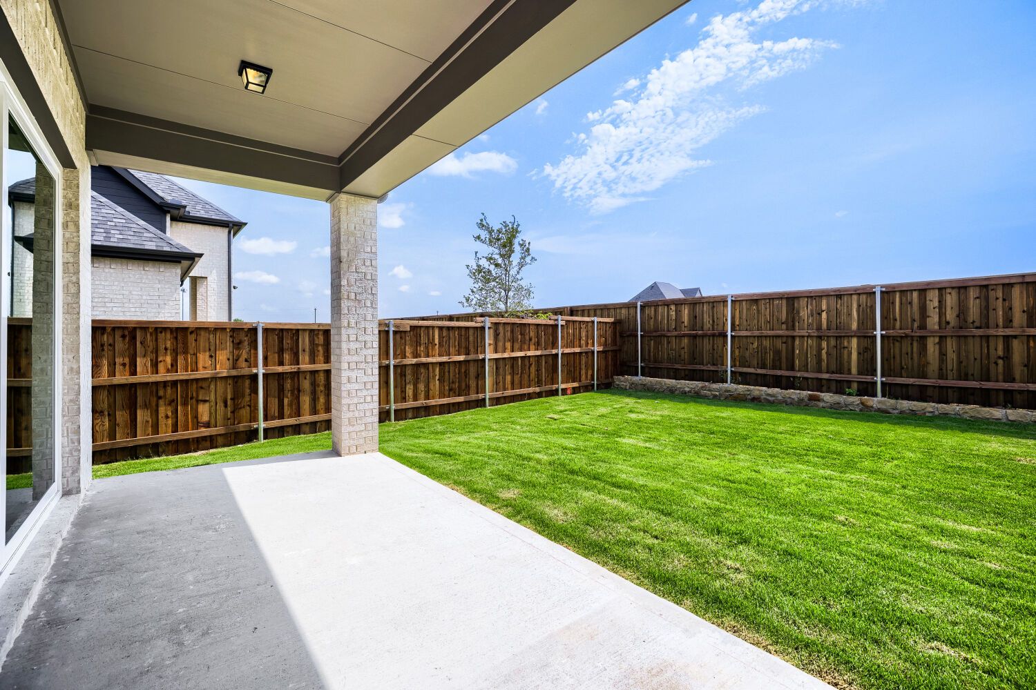 950 Heatherbrook - Patio