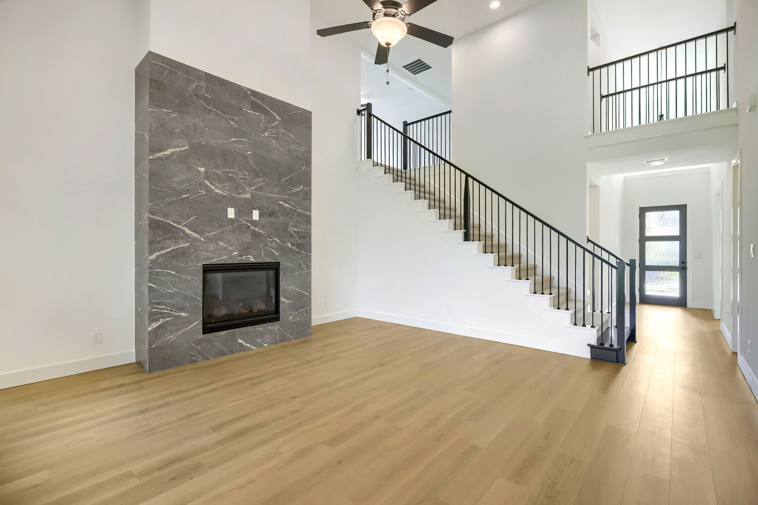 3320 Maidenhair - Living Area