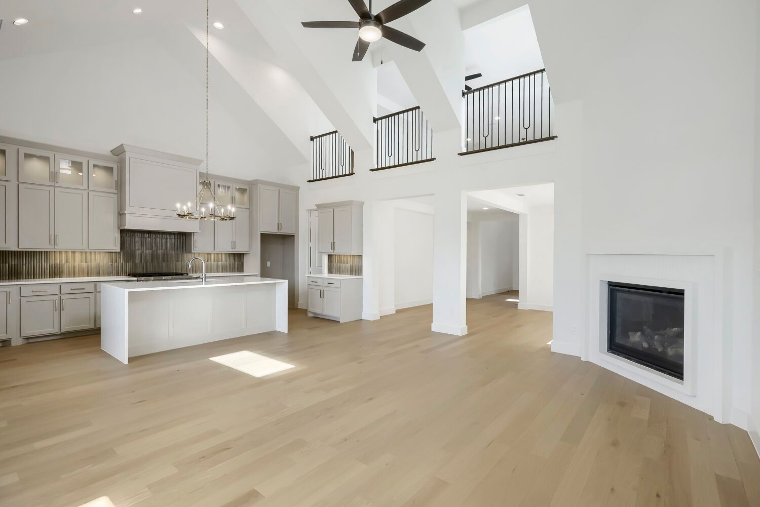 2681 Sassafrass - Living Area