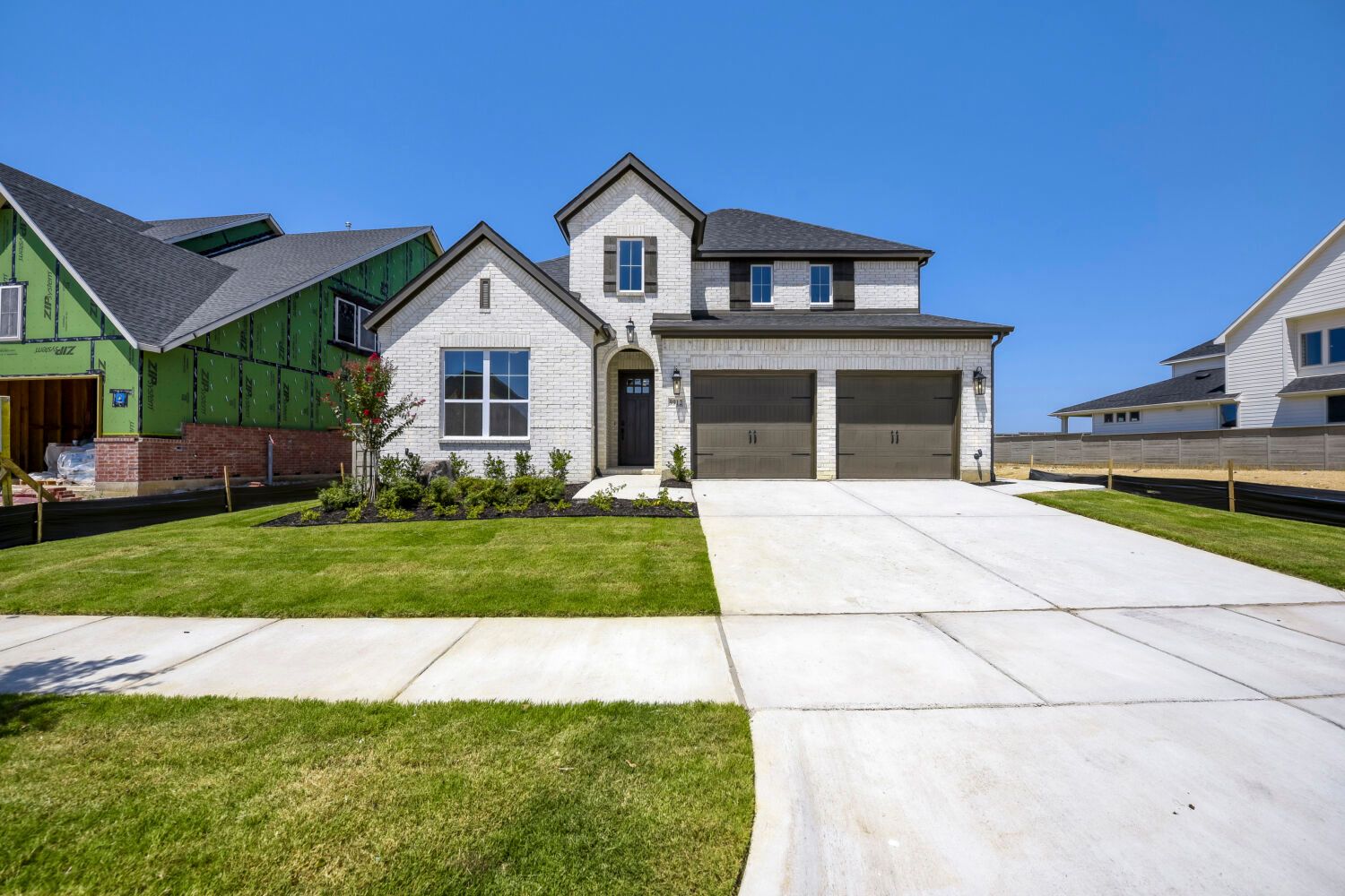 9912 Oak Glade - Front Elevation