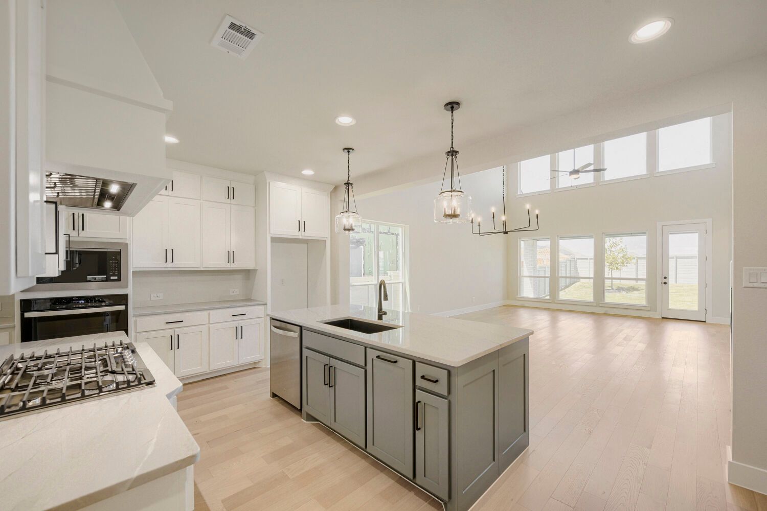 9912 Oak Glade - Kitchen