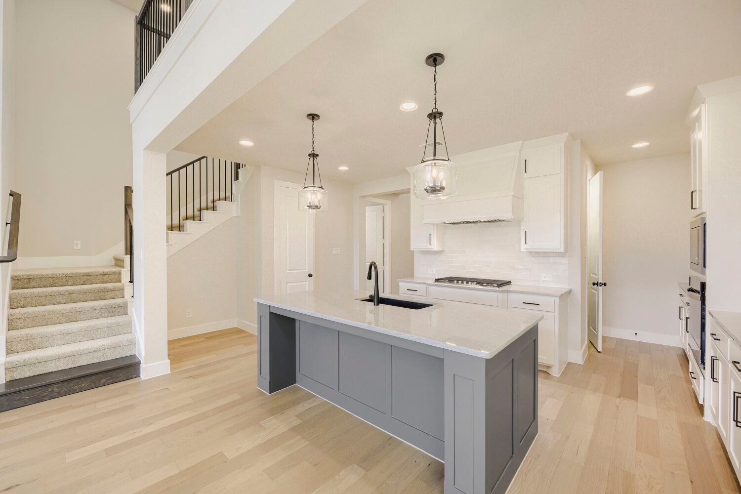 9912 Oak Glade - Kitchen