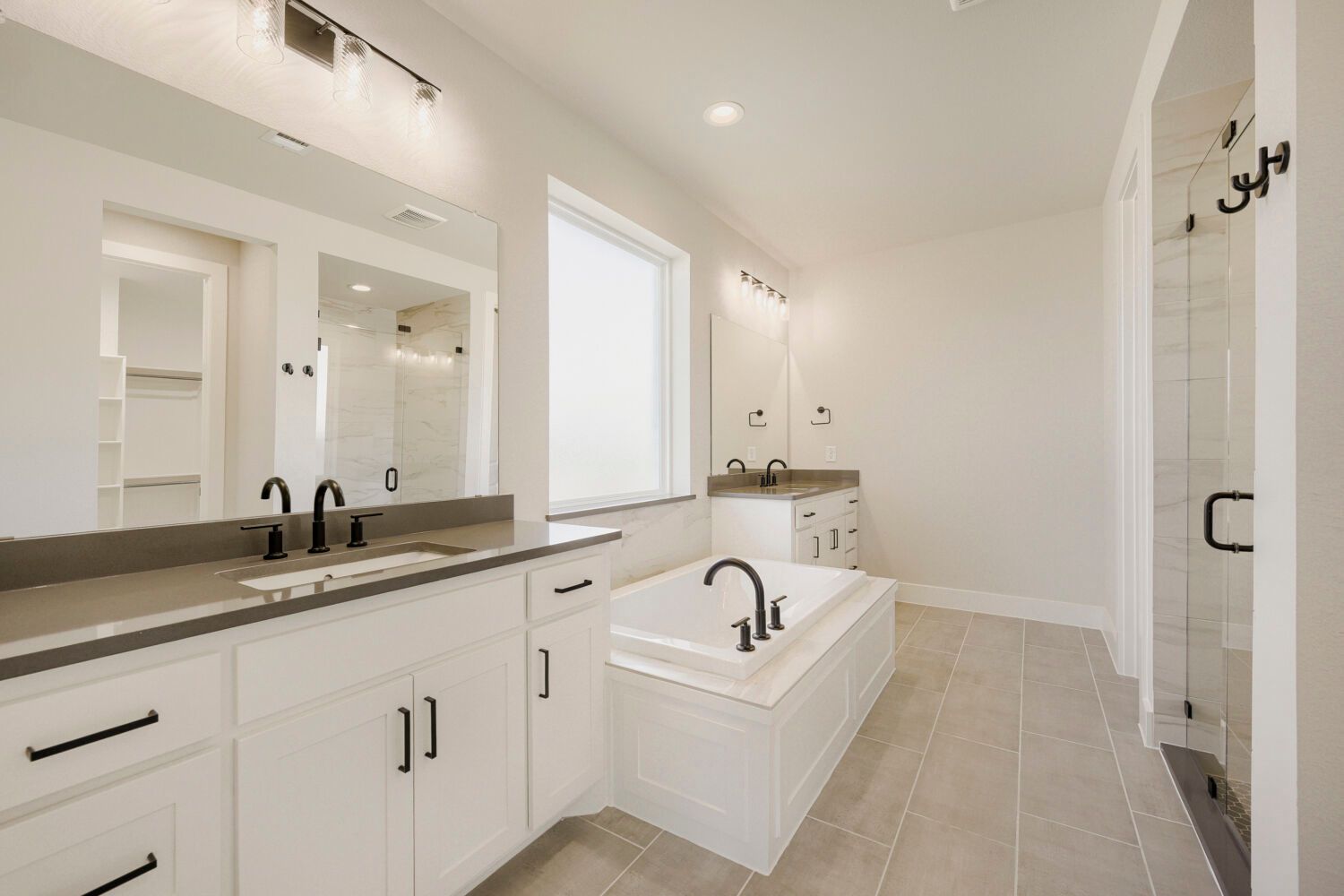 9912 Oak Glade - Primary Bathroom