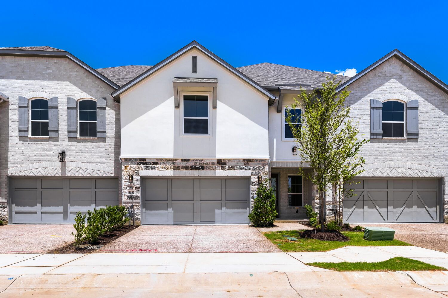 3133 Sir Judge - Front Elevation