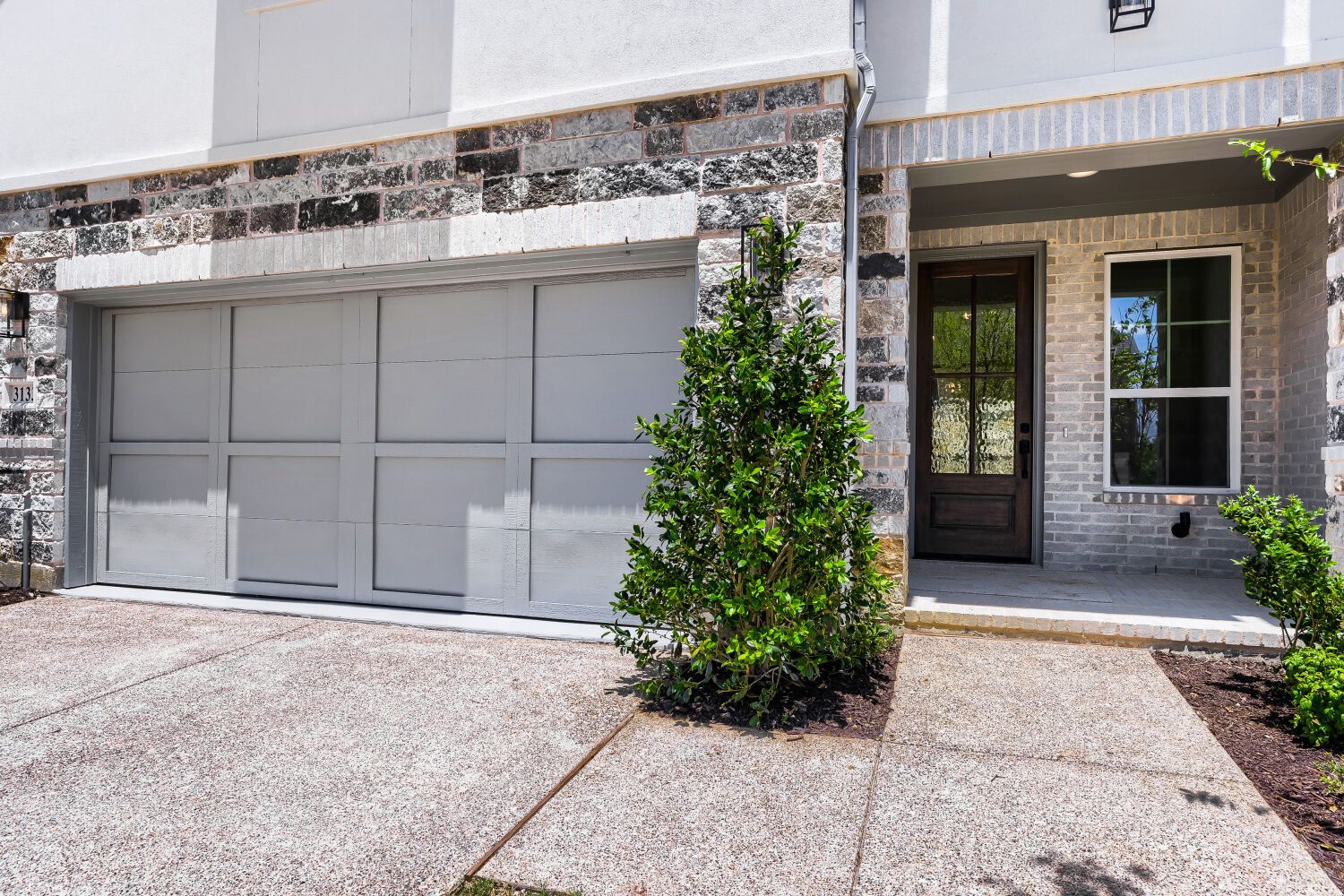 3133 Sir Judge - Front Elevation