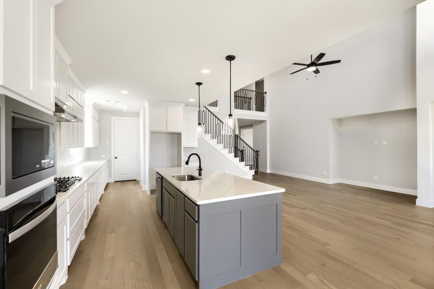 9809 Morning Cloak - Kitchen