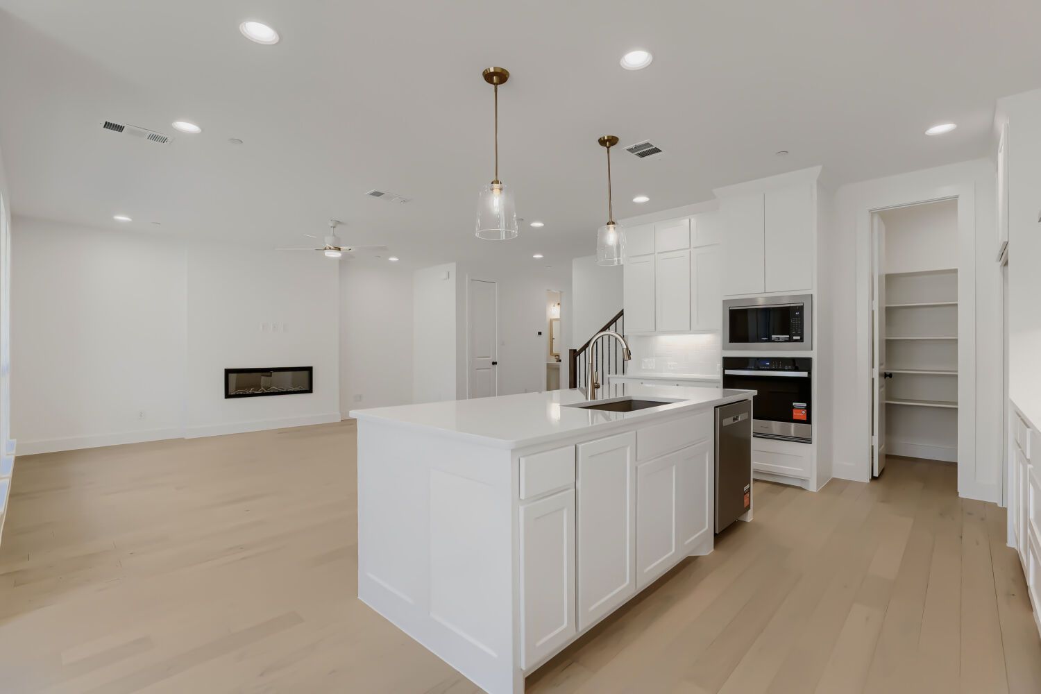 3133 Sir Judge - Kitchen