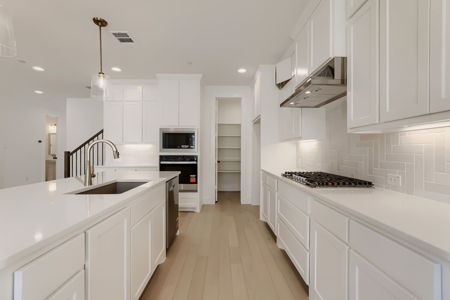 3133 Sir Judge - Kitchen