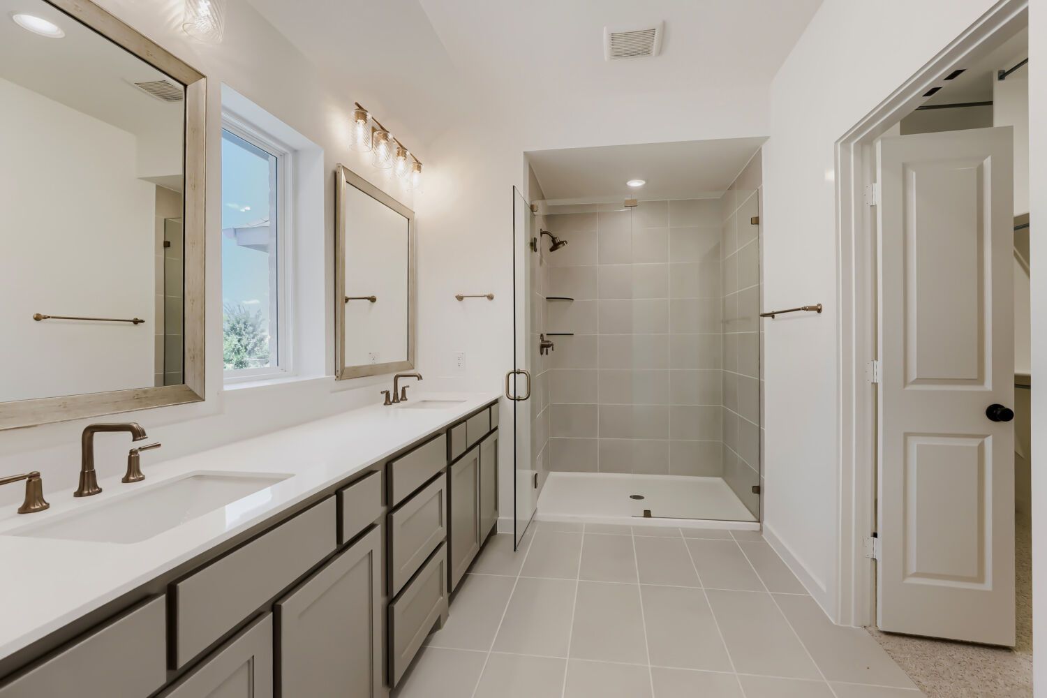 3133 Sir Judge - Primary Bathroom