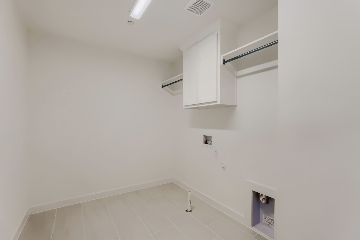3133 Sir Judge - Laundry Room