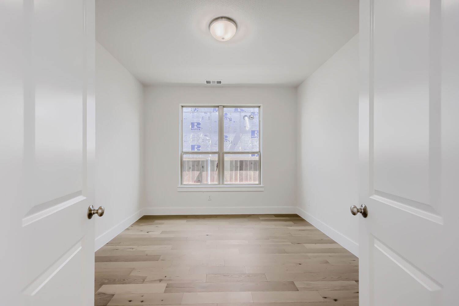 11528 Hardwick - Study