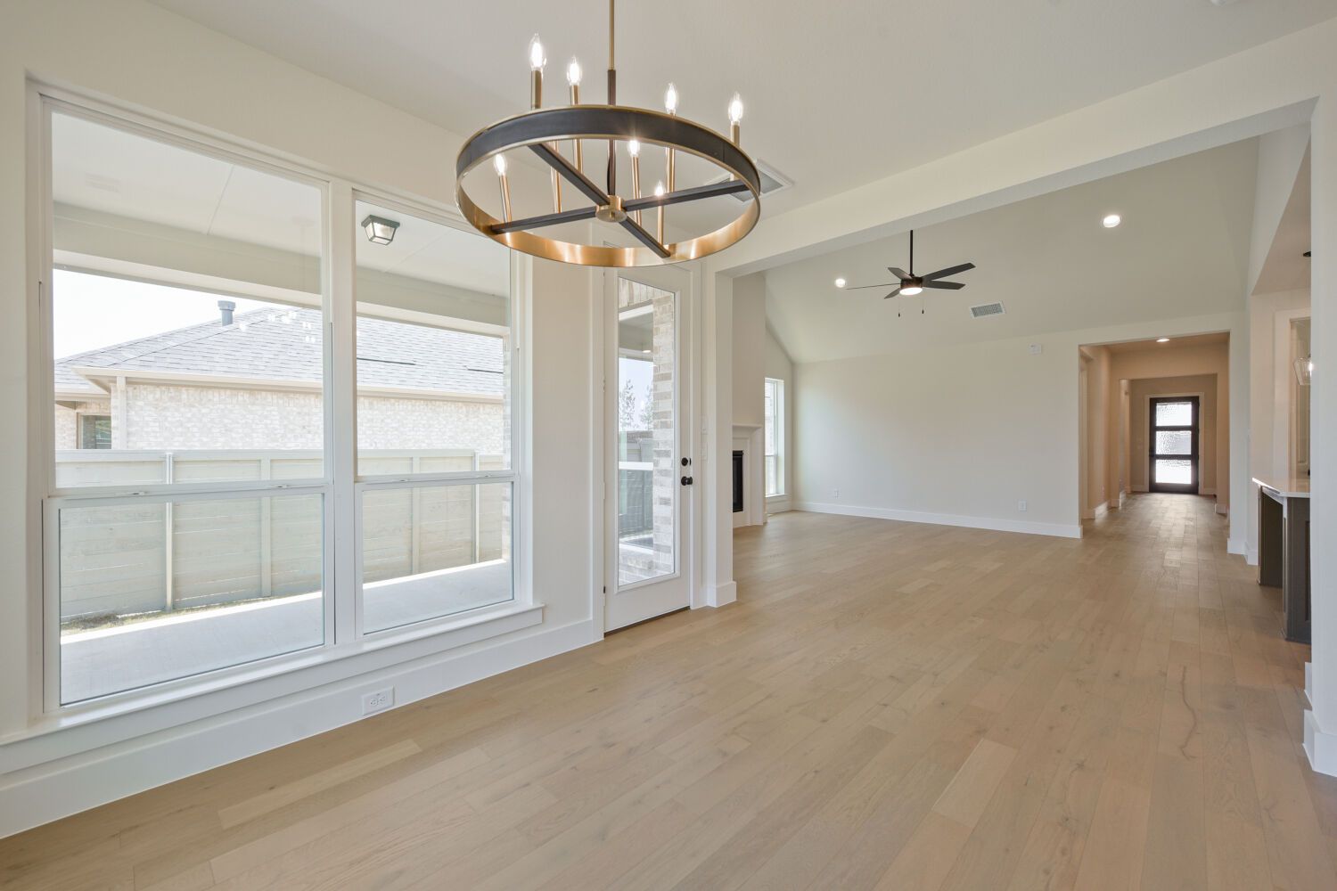 9817 Oak Glade - Dining Area