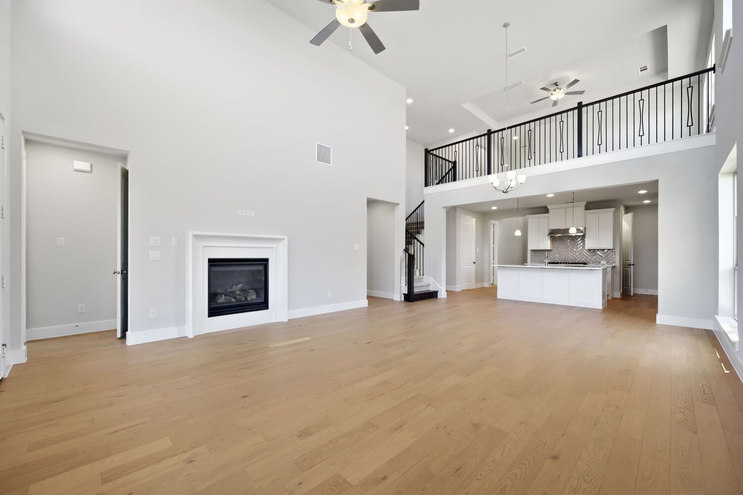 11529 Hardwick - Living Area
