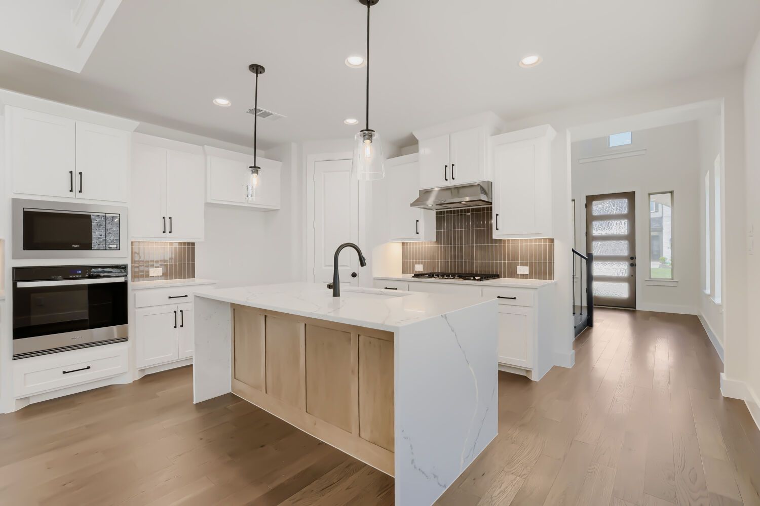 4420 Daisy - Kitchen