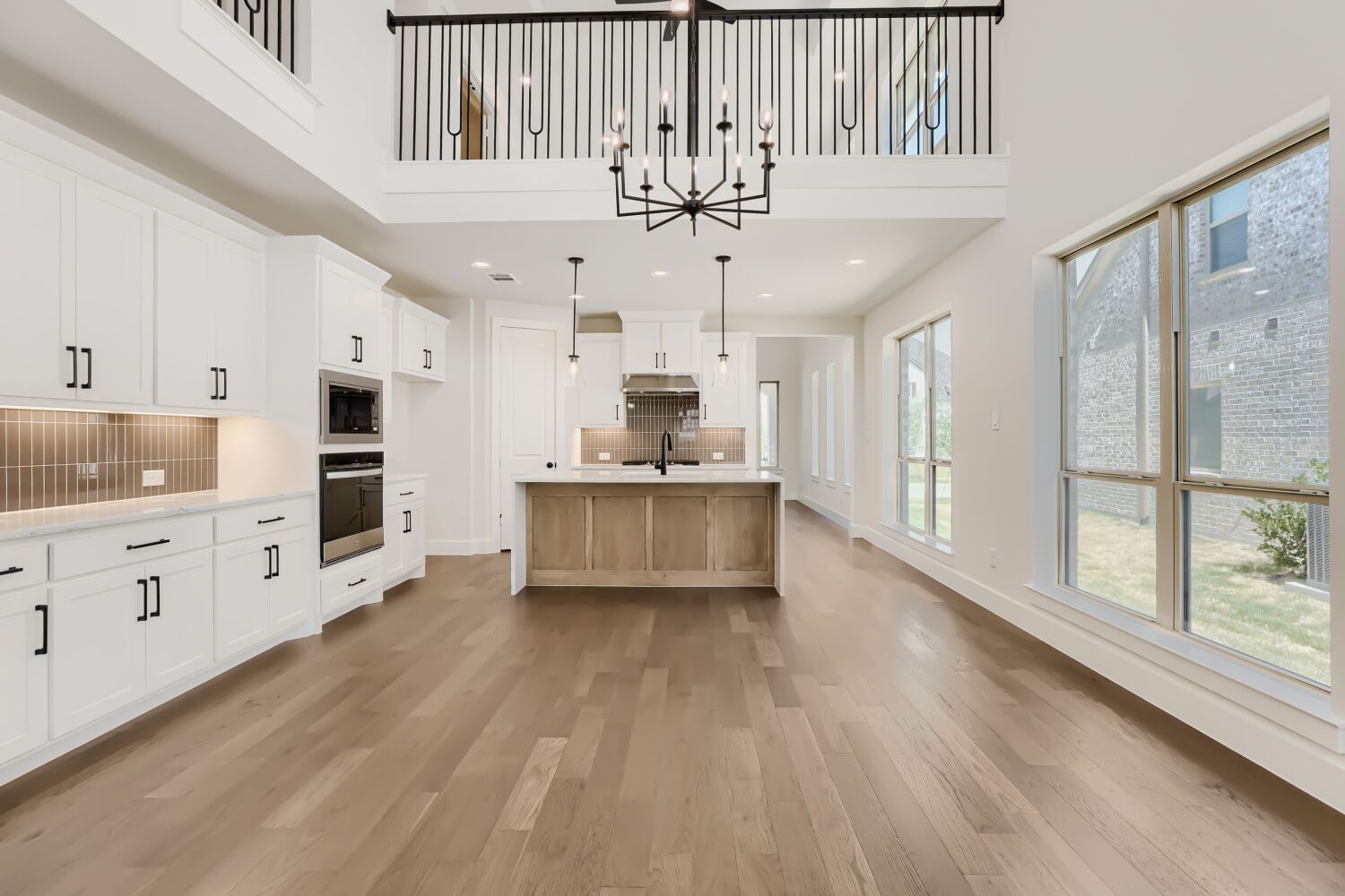 4420 Daisy - Kitchen