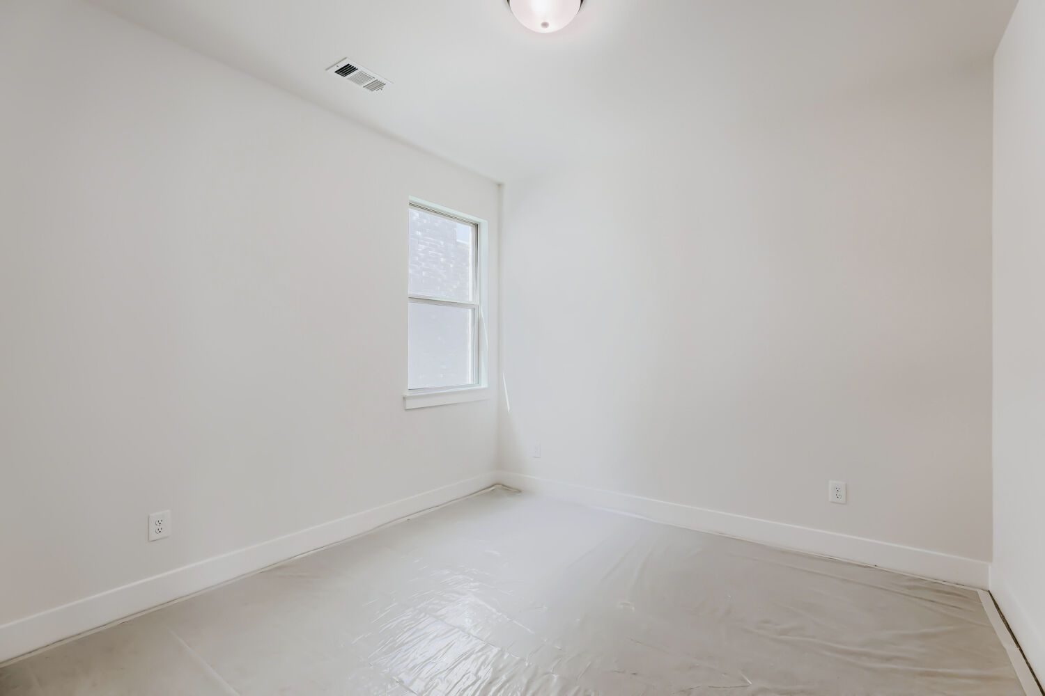 4420 Daisy - Bedroom