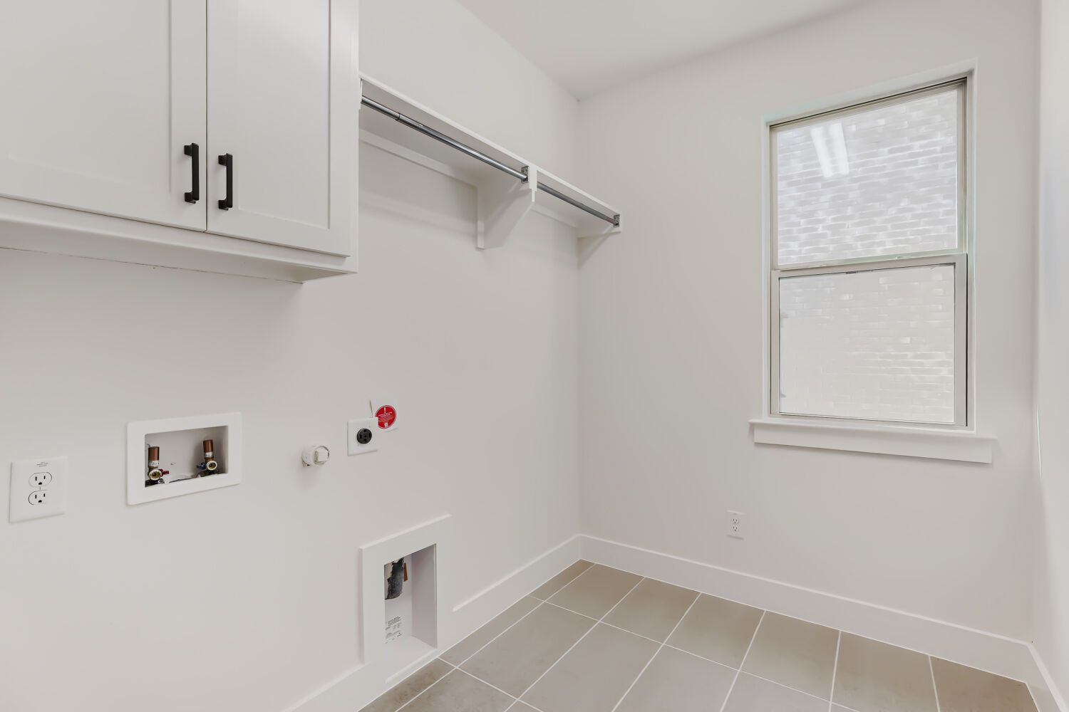 4420 Daisy - Laundry Room
