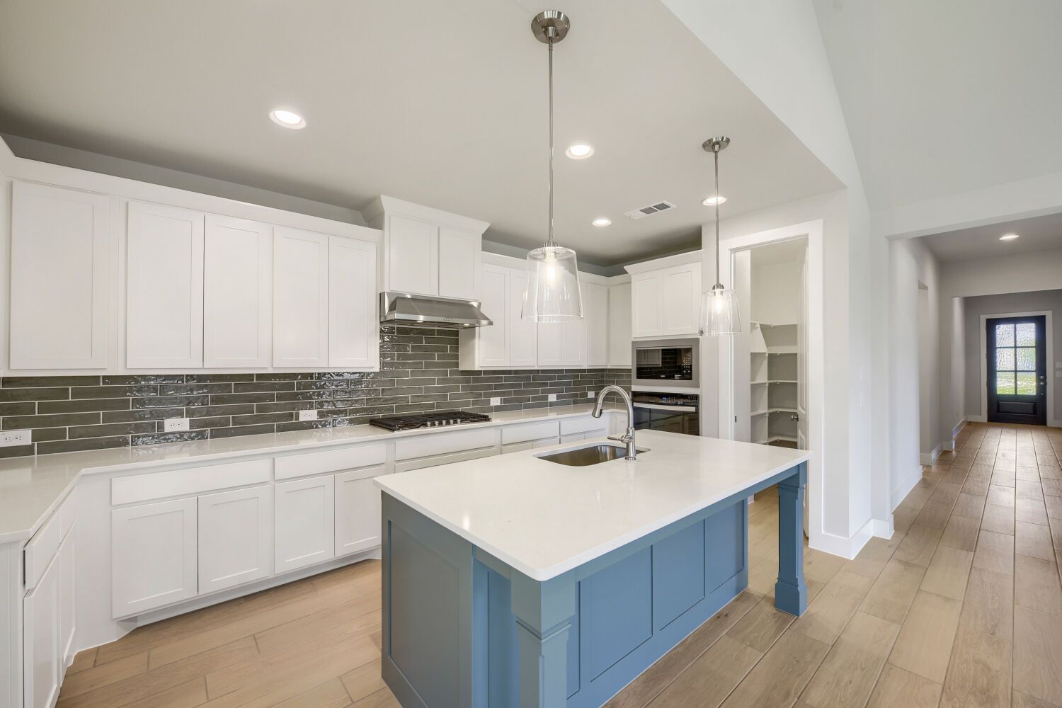 173 Buffalo - Kitchen