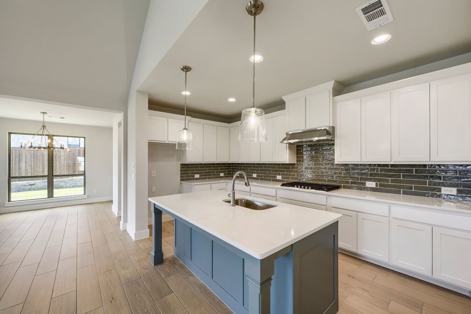 173 Buffalo - Kitchen