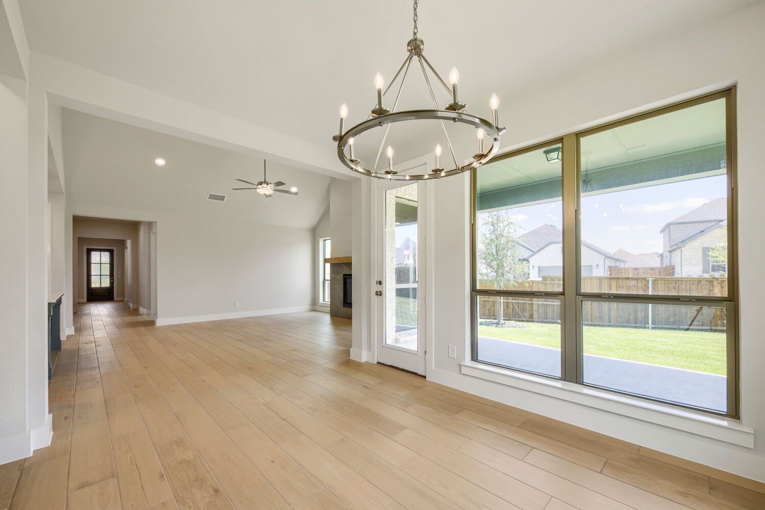 173 Buffalo - Dining Area