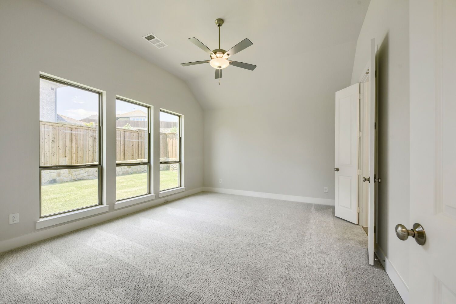 173 Buffalo - Primary Bedroom
