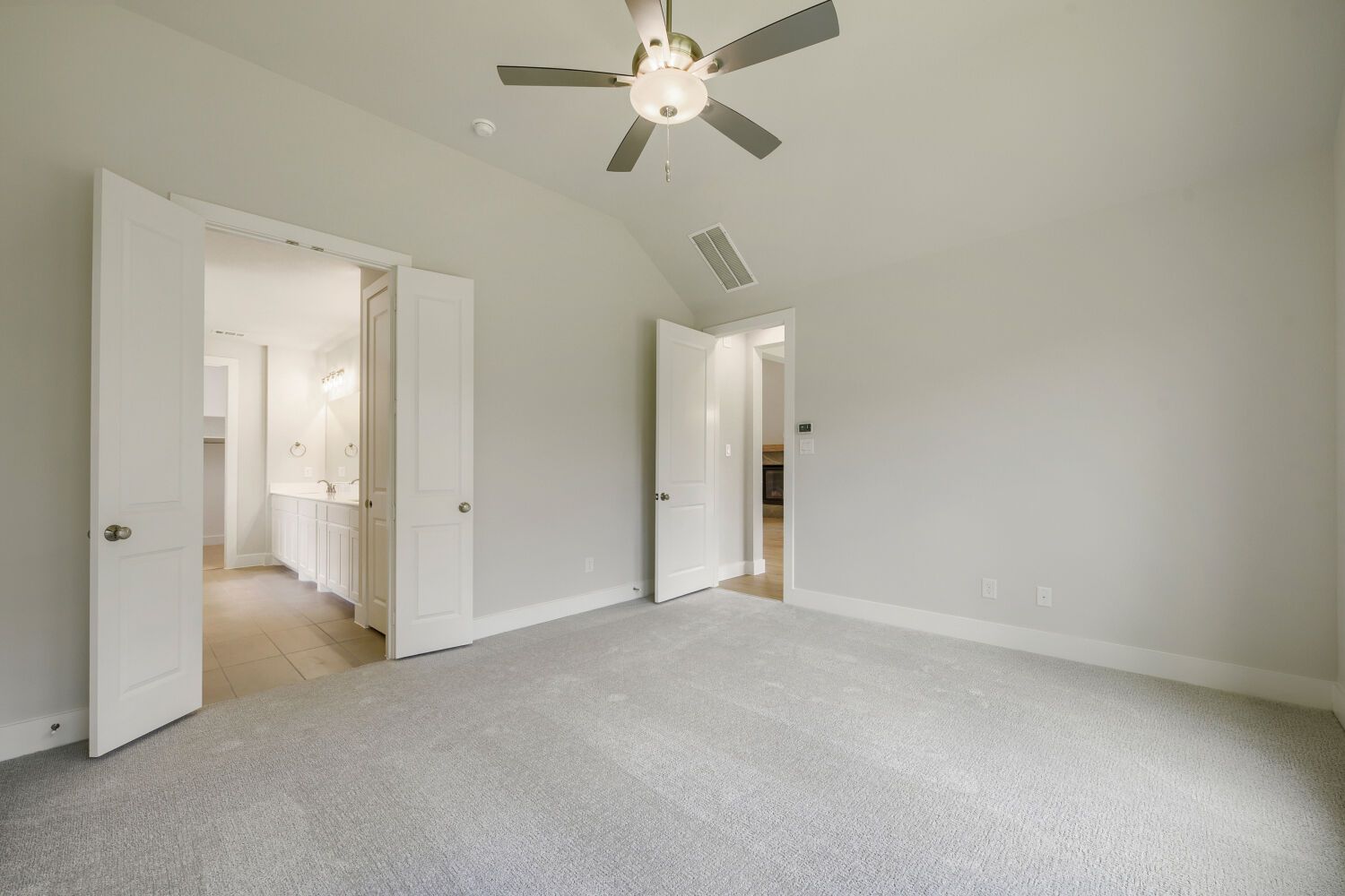 173 Buffalo - Primary Bedroom