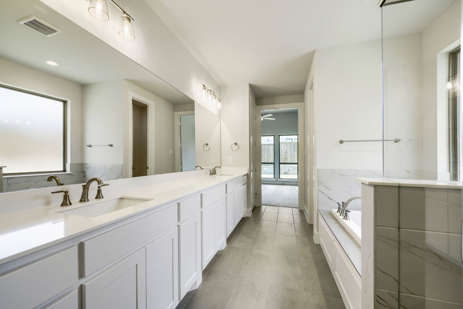 173 Buffalo - Primary  Bathroom