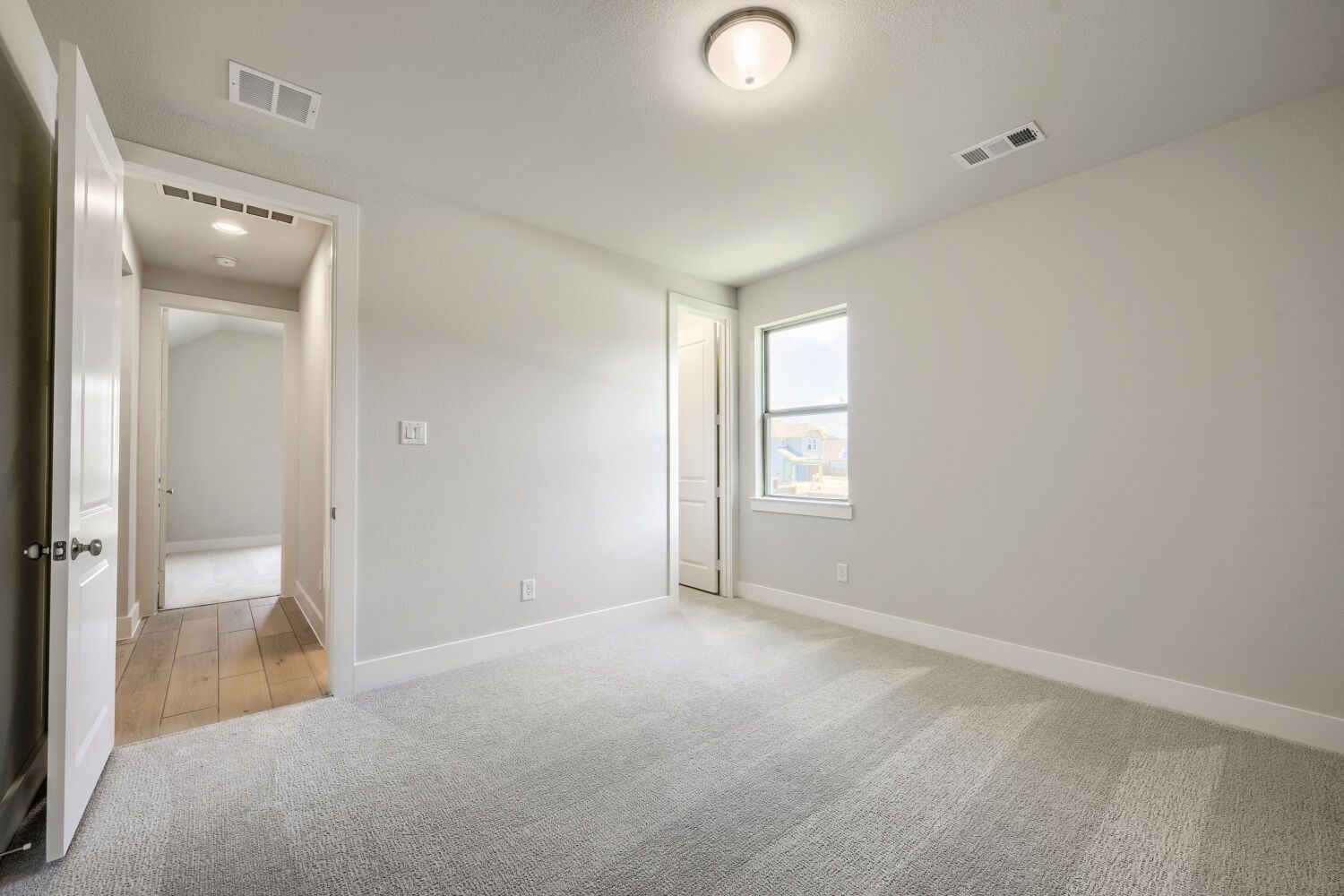 173 Buffalo - Bedroom