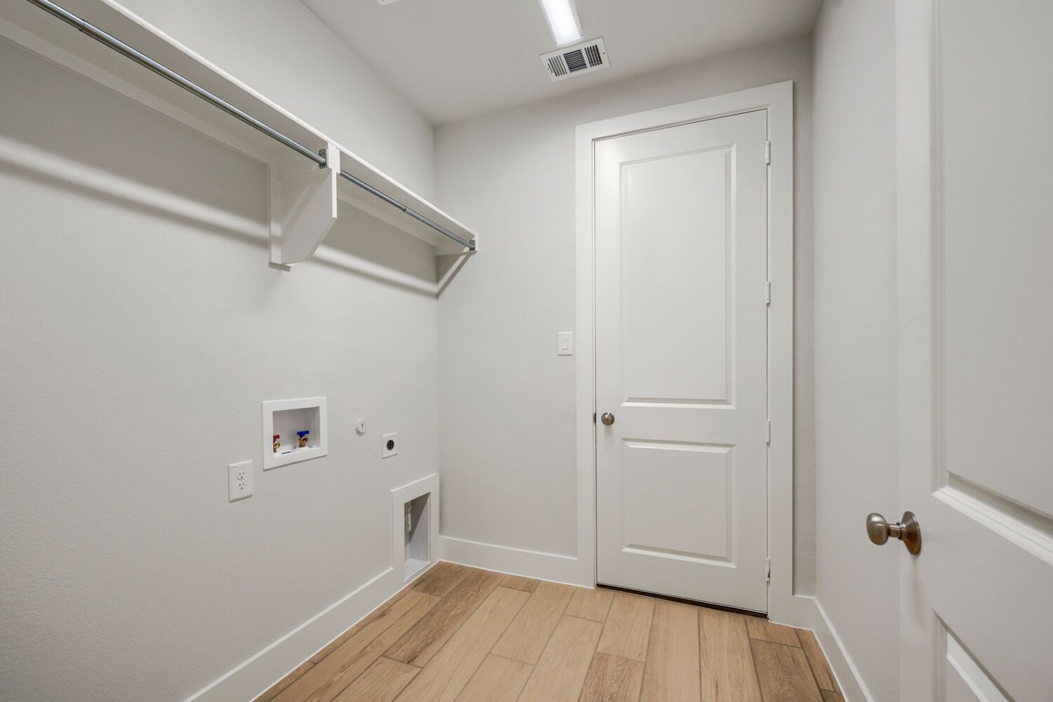 173 Buffalo - Laundry Room