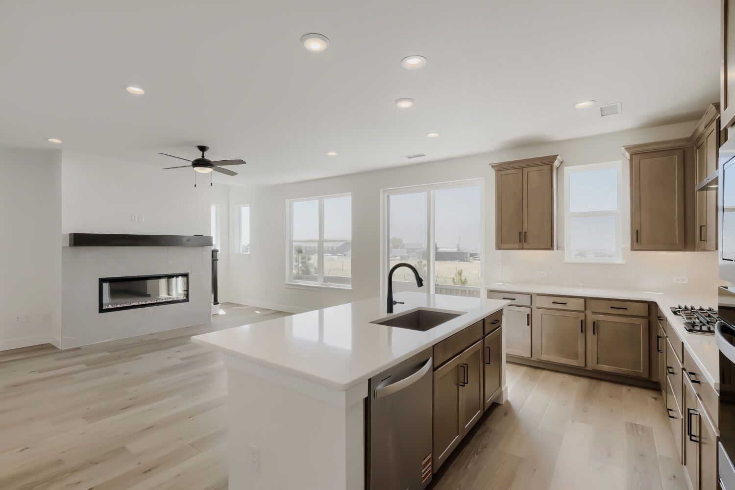 7923 Polson - Kitchen