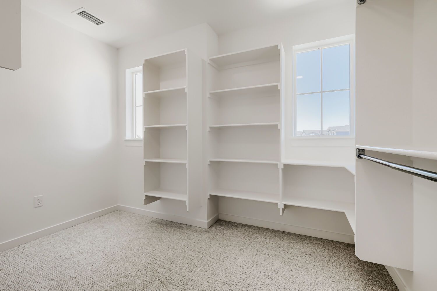 7923 Polson - Primary Closet
