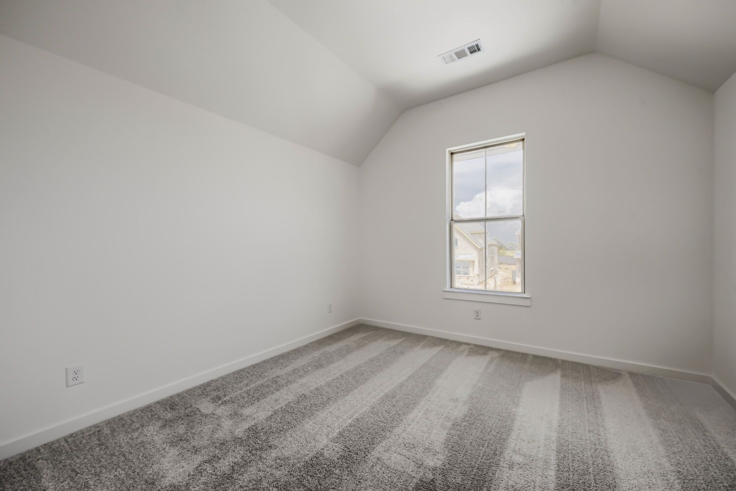 9904 Oak Glade - Bedroom