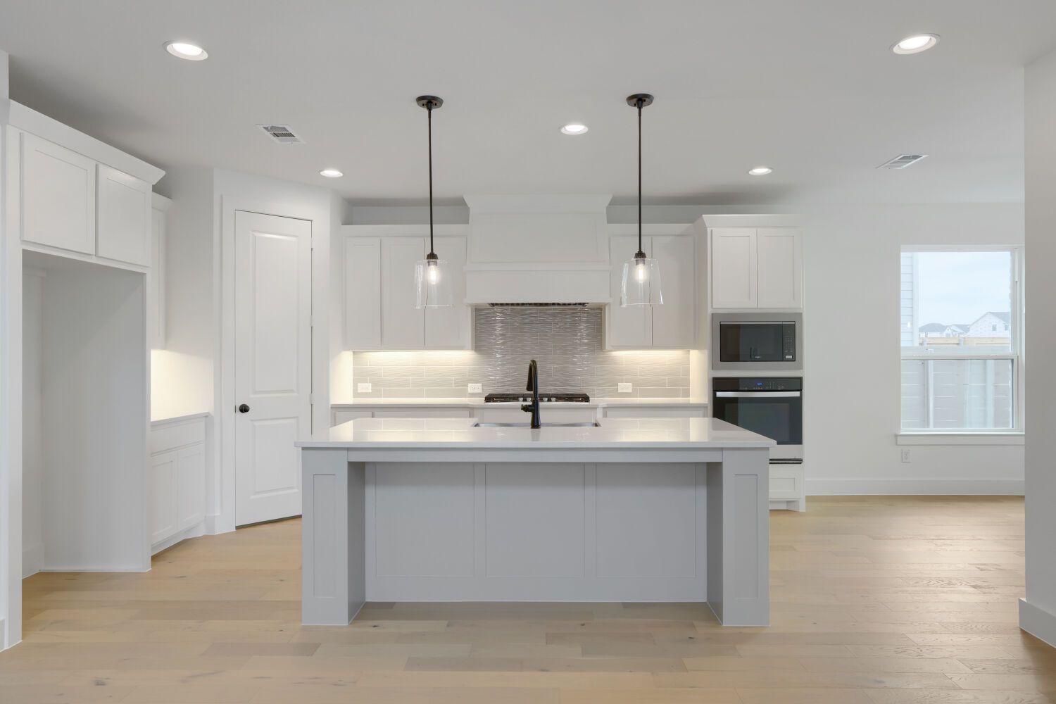 1608 Ramble - Kitchen
