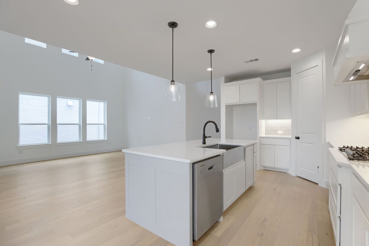 1608 Ramble - Kitchen
