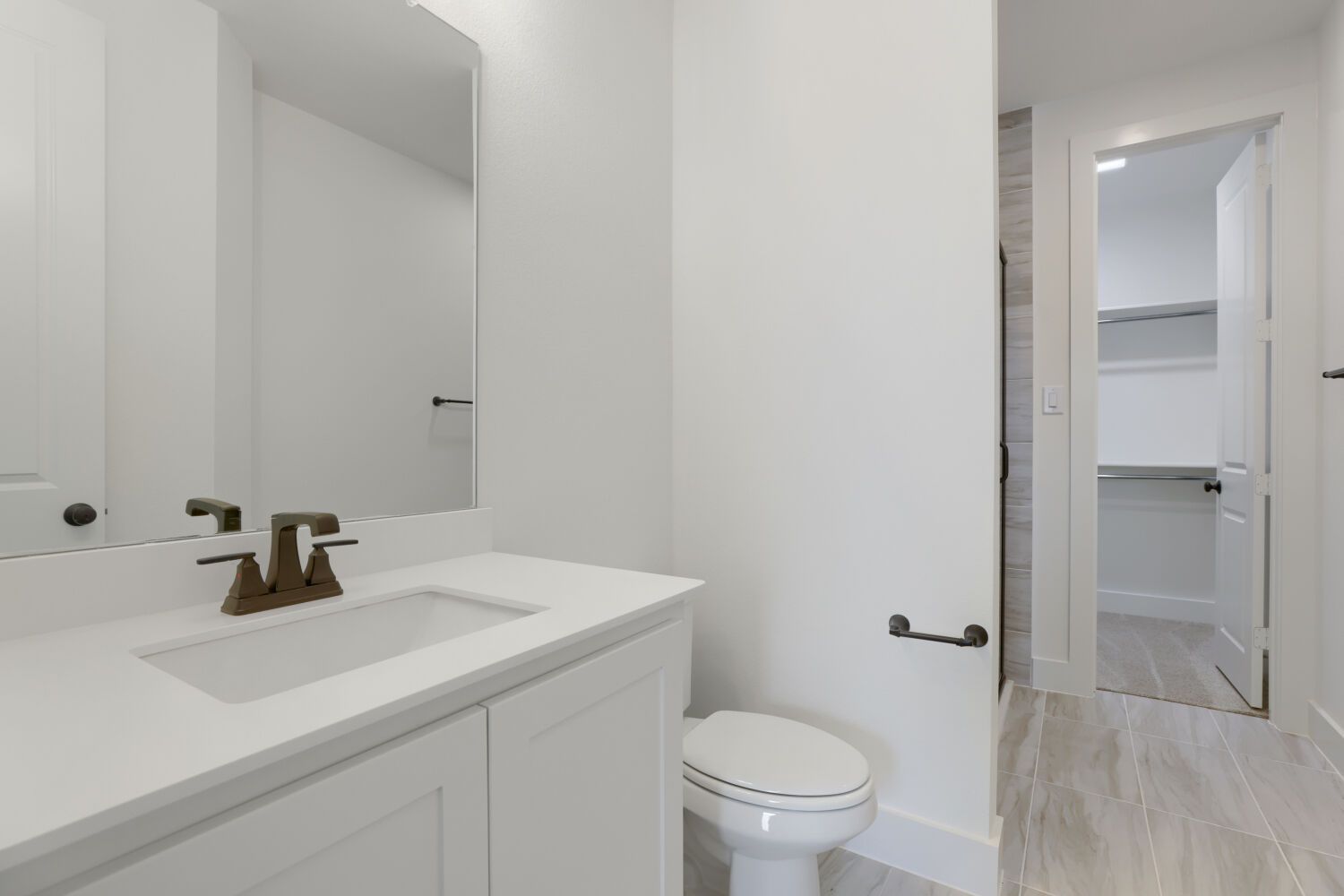 1608 Ramble - Full Bathroom