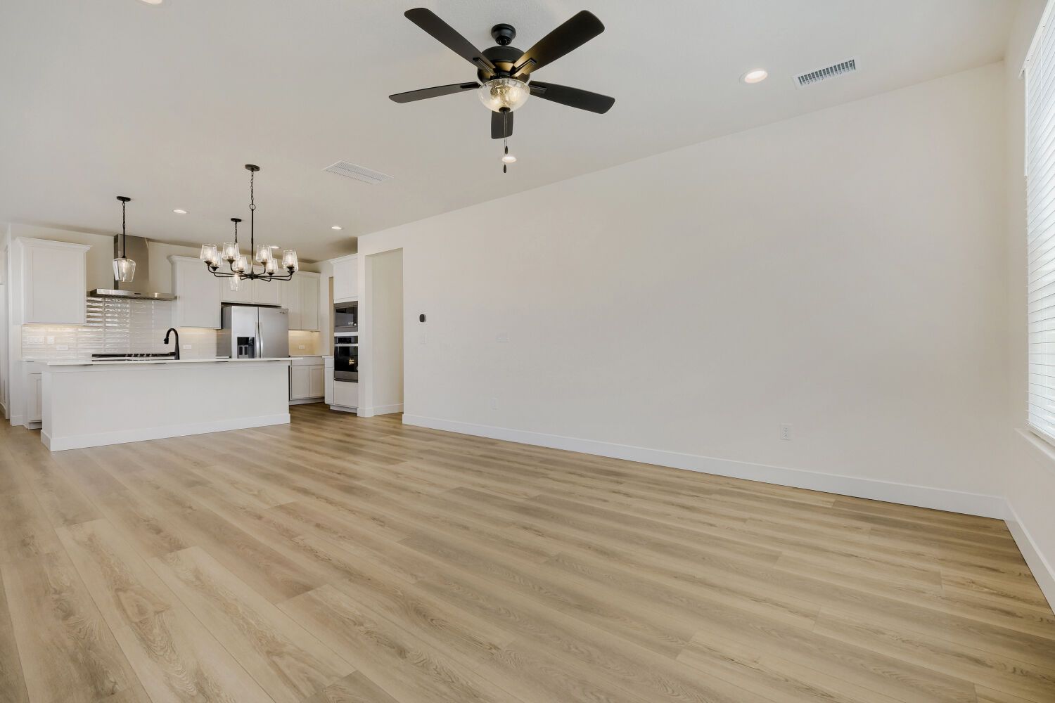 7927 School House - Living Area
