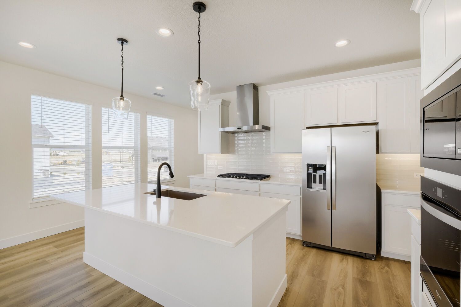 7927 School House - Kitchen