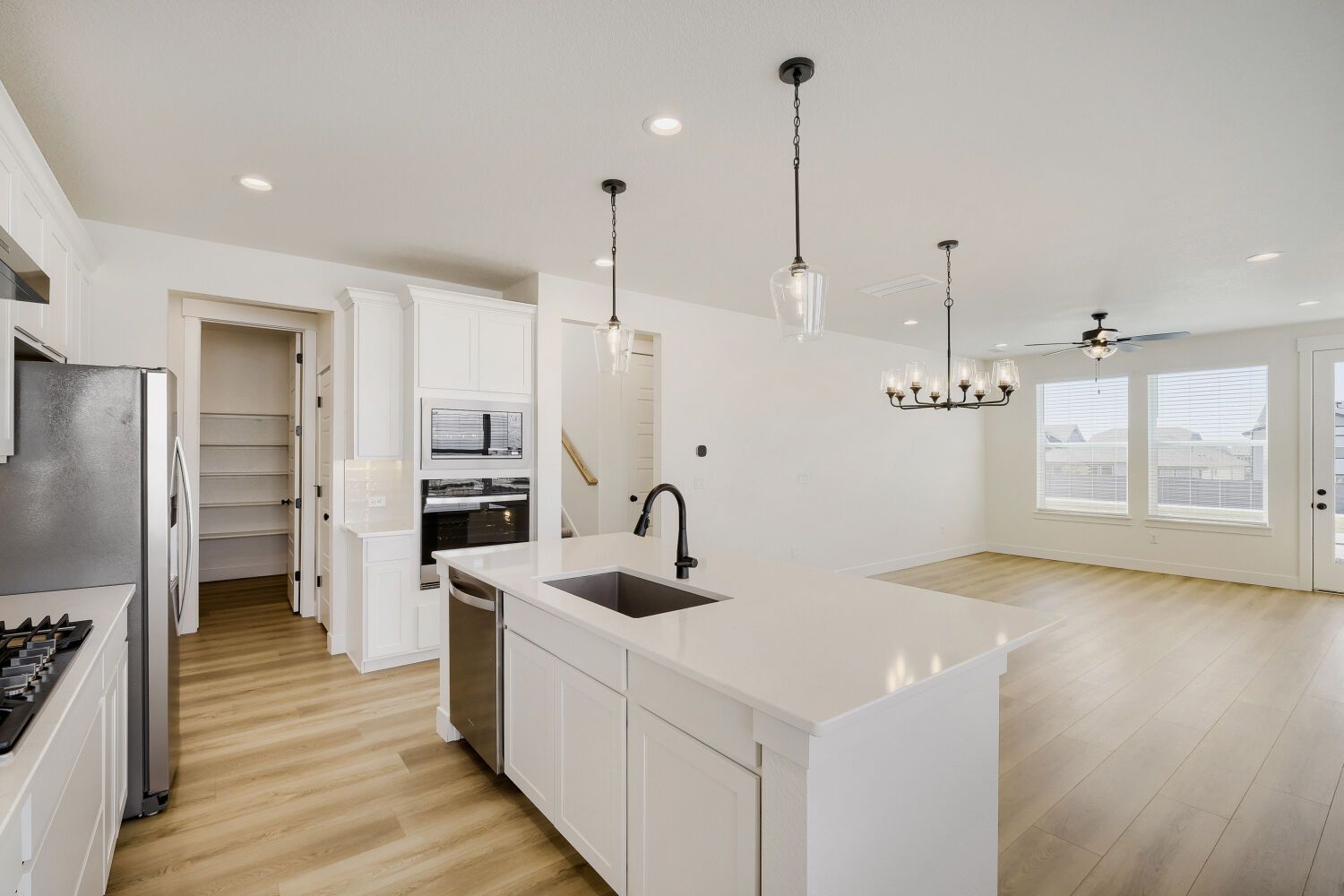 7927 School House - Kitchen