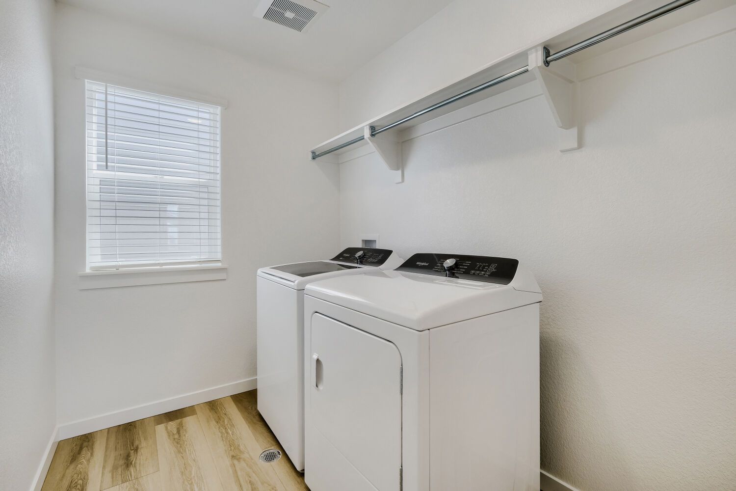 7927 School House - Laundry Room