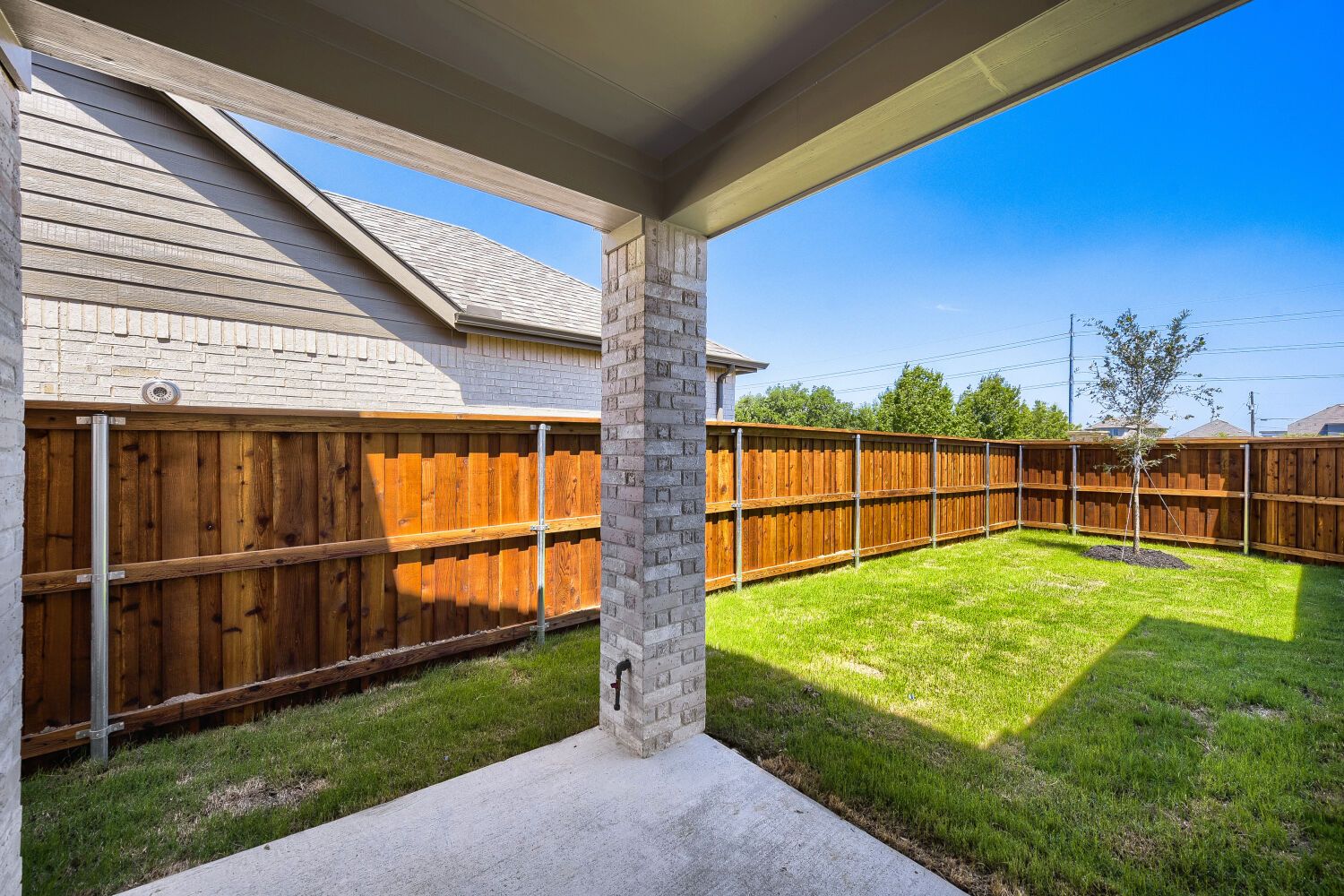 1644 Cromwell - Patio