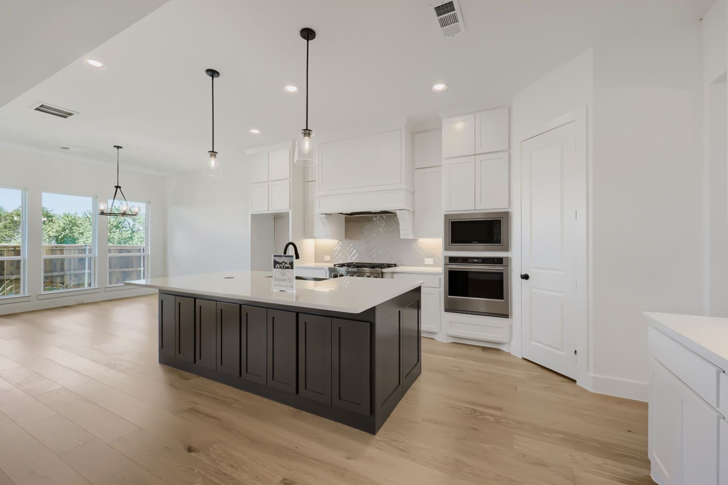 501 Splitrock - Kitchen
