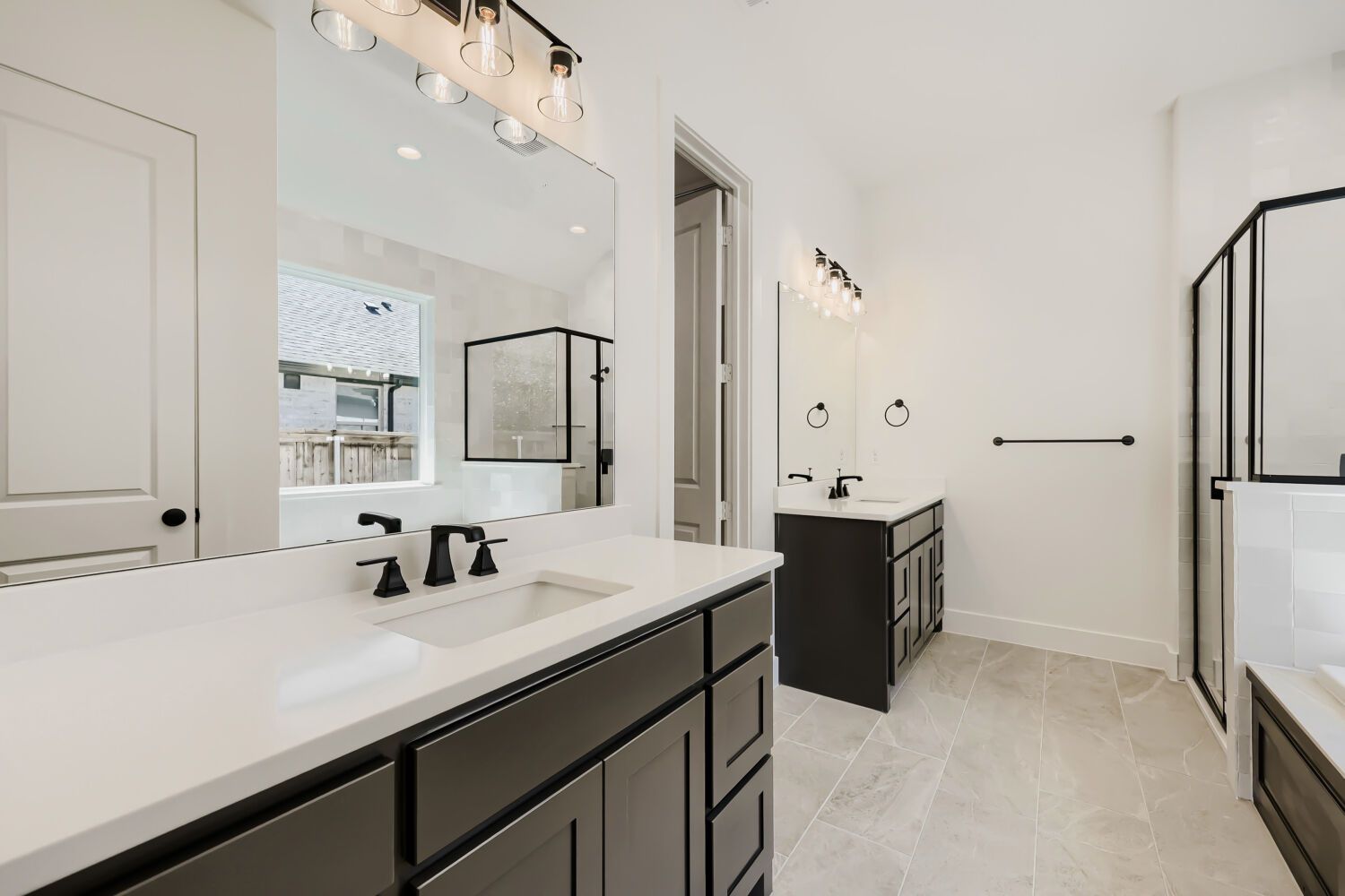 501 Splitrock - Primary Bathroom