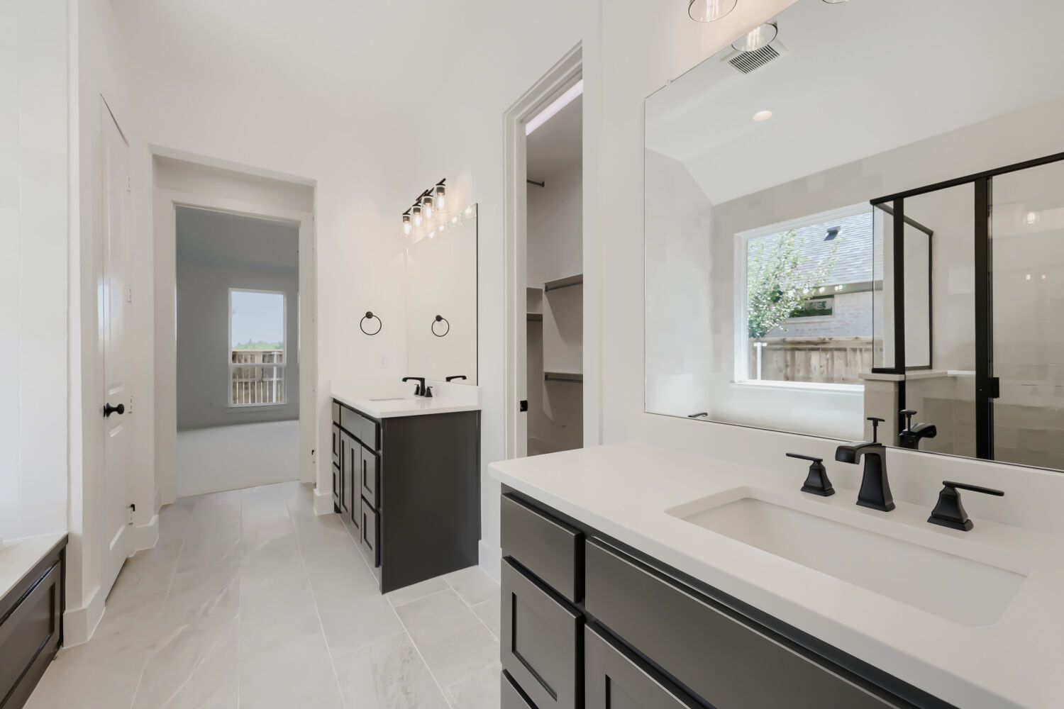 501 Splitrock - Primary Bathroom