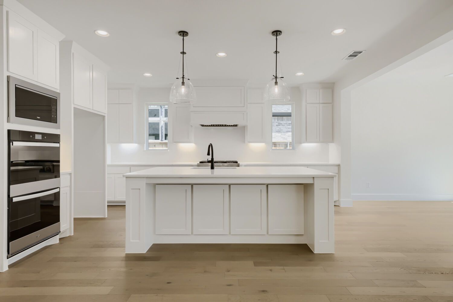 1813 Flowerfield - Kitchen