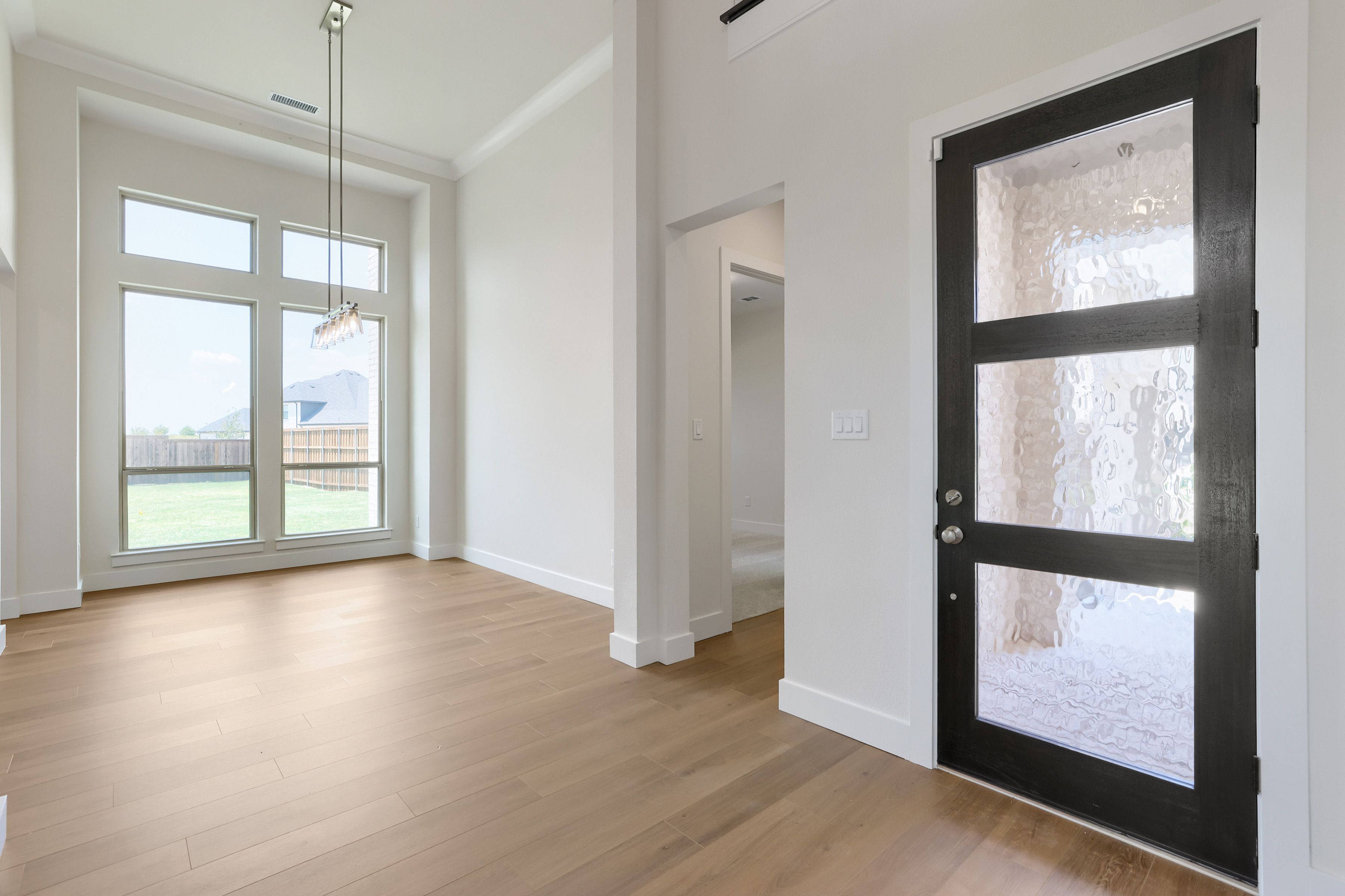 4124 Trellis - Entry