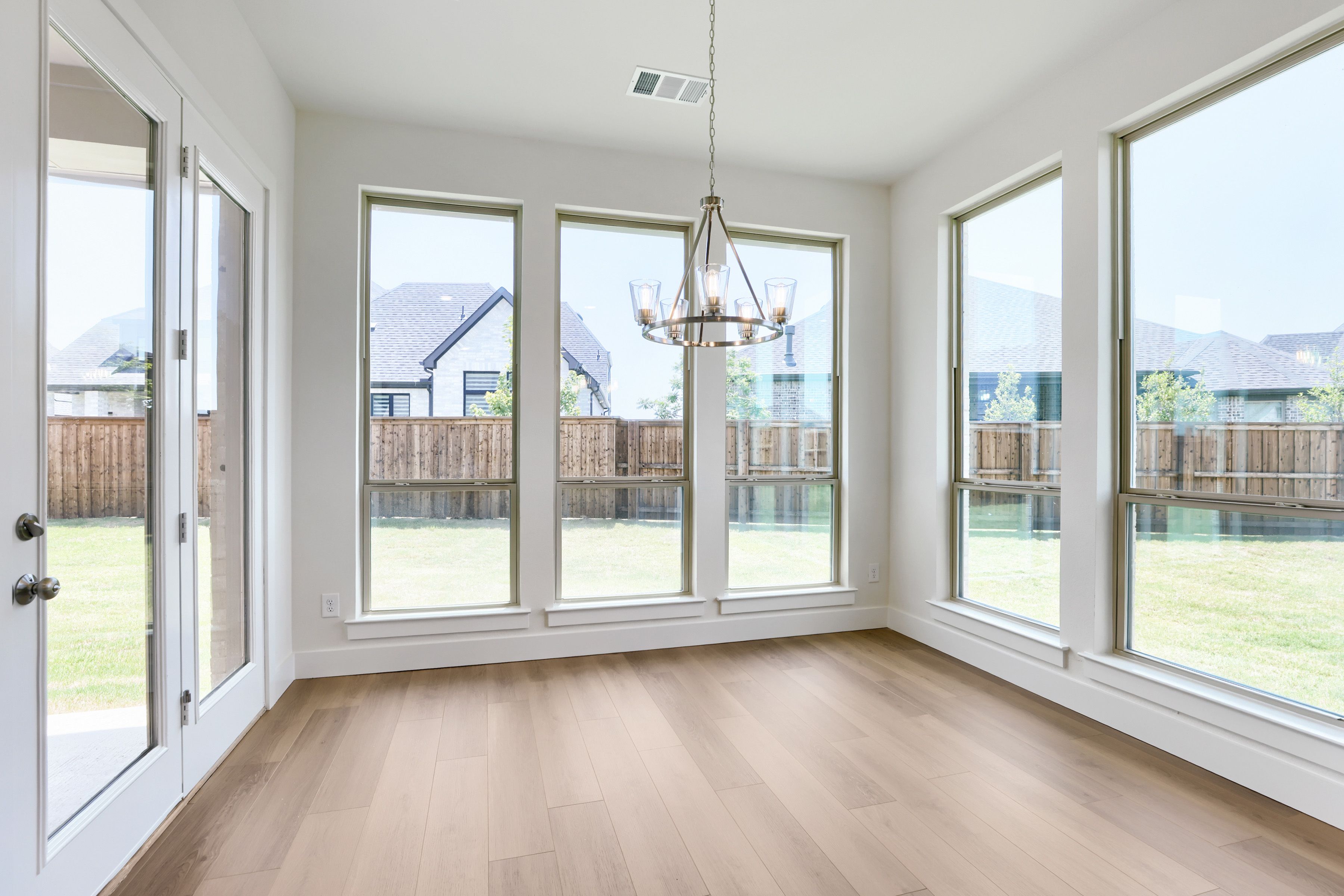 4124 Trellis - Dining Area