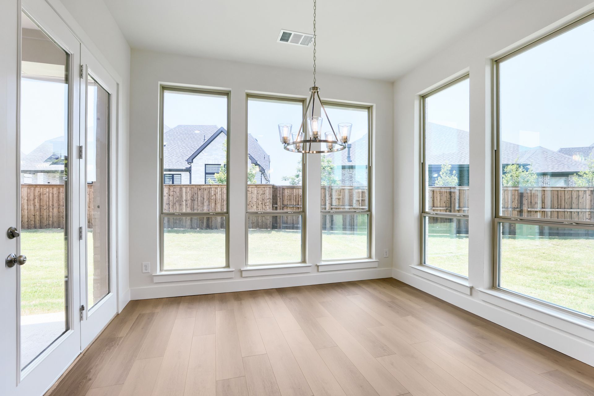 4124 Trellis - Dining Area